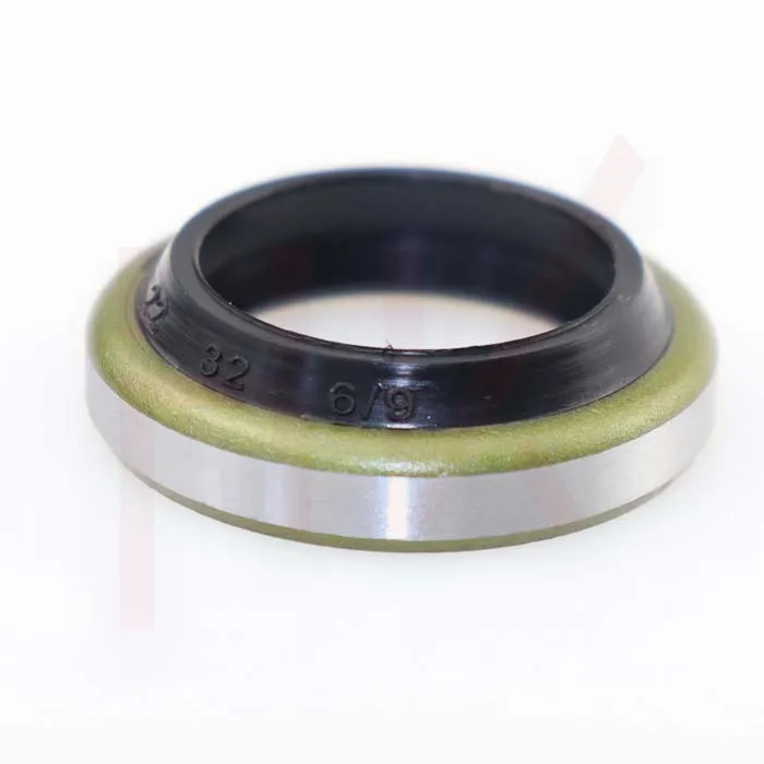 14×22×4.5/5.5 Standard Hydraulic DKB Type Dustproof Wiper Oil Seal